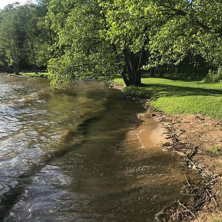 Tyylikaes Rivitaloasunto Lohjalla المظهر الخارجي الصورة