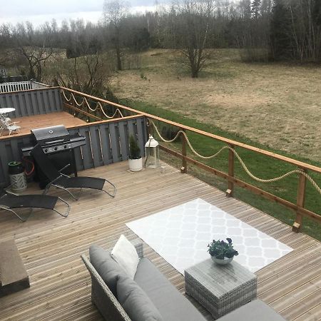 Tyylikaes Rivitaloasunto Lohjalla المظهر الخارجي الصورة